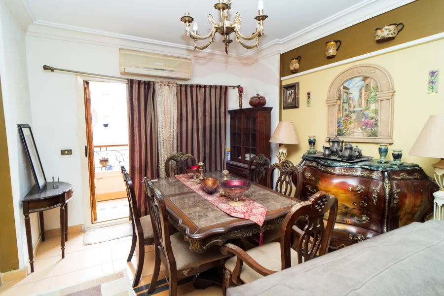 شقة للبيع 145 م سبورتنج (ش احمد علام)