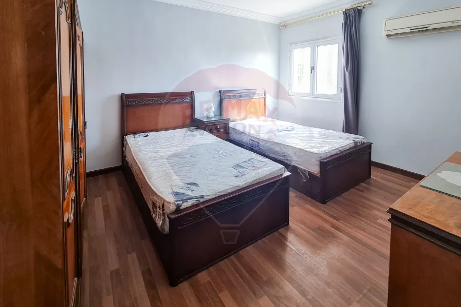 شقة للايجار 130 م مصطفي كامل (عمارات مساكن الضباط)