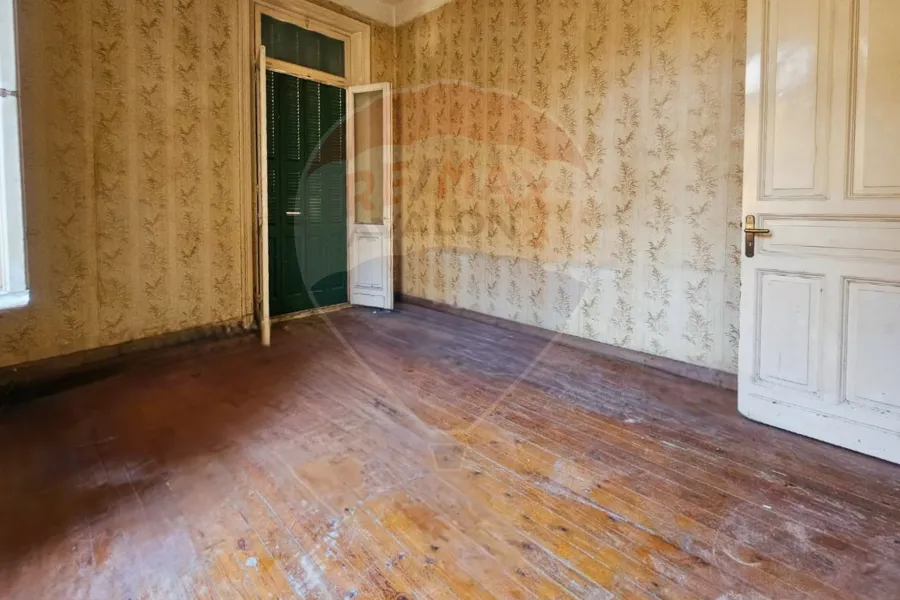 Administrative apartment for rent 250 m Al-Azarita (directly on the tram)