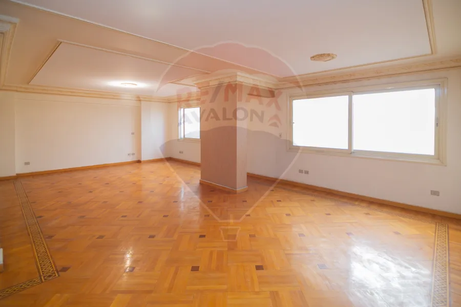 Apartment for sale 230 m Glem (Mostafa Fahmy St.)