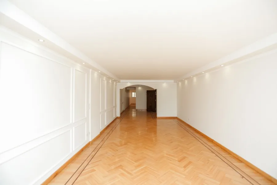 Apartment For Sale 258m Zeznia ( Directly on Tram Station)