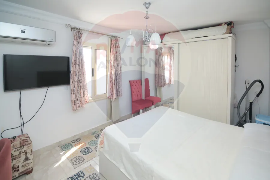 شقة للبيع 130 م محرم بك (ش زين العابدين)