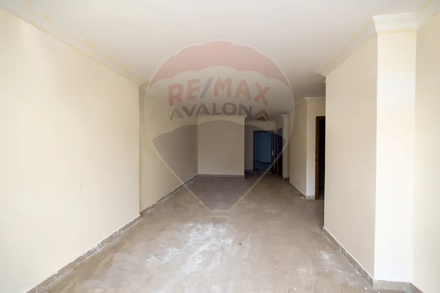 شقة للبيع 125 م المعمورة الشاطئ (كومباوند la vie - عزيز شنوده)