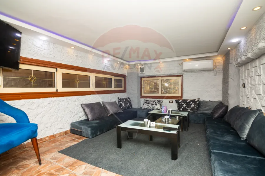 Cafe + Mezzan for sale 130 m + 70 m Camp Chezar (University Bridge)