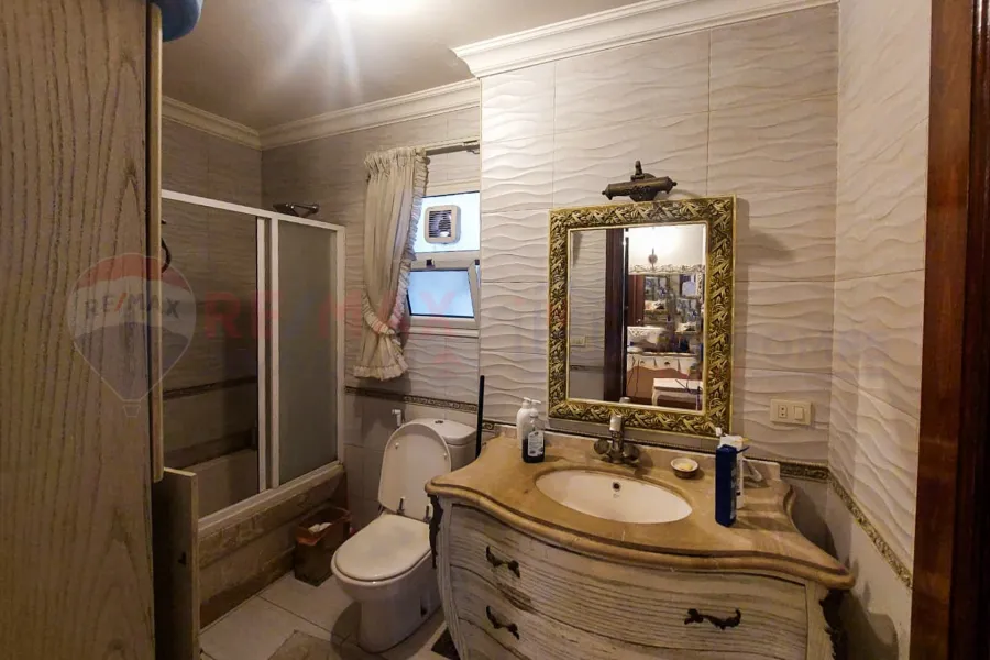 شقة للبيع 210 م وابور المياه (خطوات من النادى الاوليمبى)