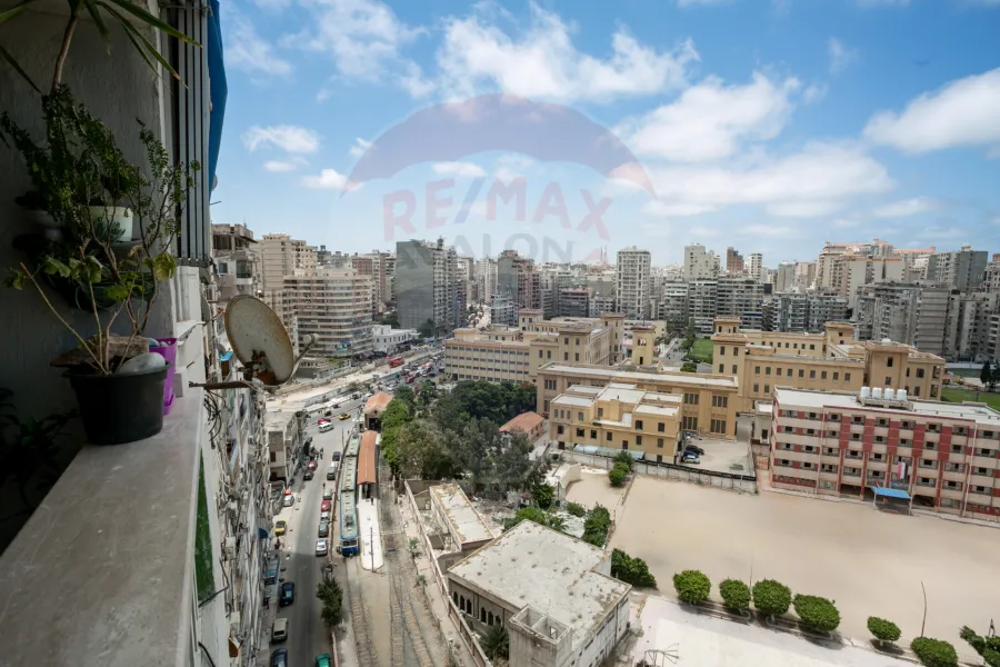 شقة للبيع 125 م فيكتوريا (ش عبد السلام عارف علي الترام)