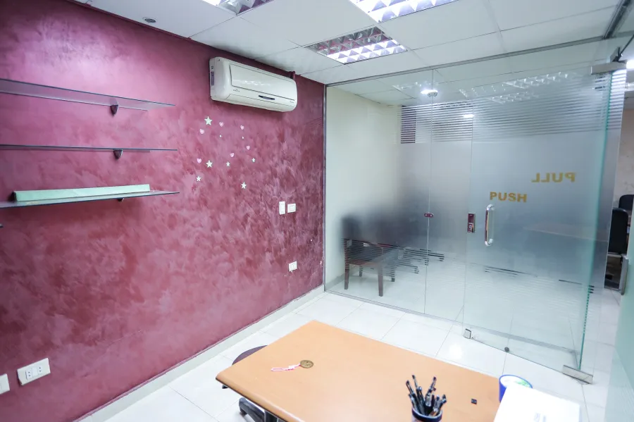 مكتب مفروش للايجار 200 م سيدى بشر بحرى ( ش علي هيبة )