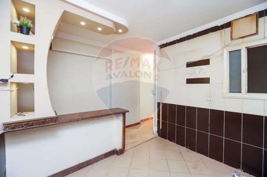 شقة للبيع 200 م كفر عبده ( ش سكينة بنت حسين)