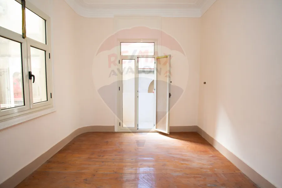 Apartment for sale 100 m Sporting (direct sea building - Al Wahda on both sides of the sea)