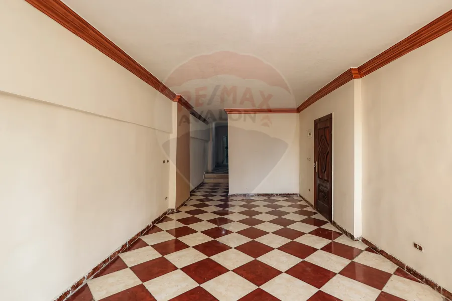 شقة للبيع 125م ميامي ( خطوات من ش جمال عبدالناصر و اسكندر ابراهيم)