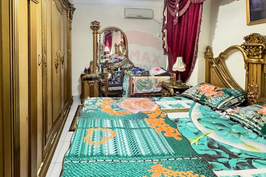 شقة للبيع 135 م سيدي بشر (ش جلال حماد)