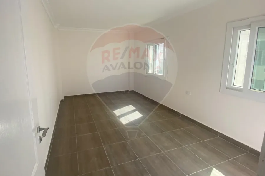 فيلا للبيع الساحل (مارسيليا بيتش 4)