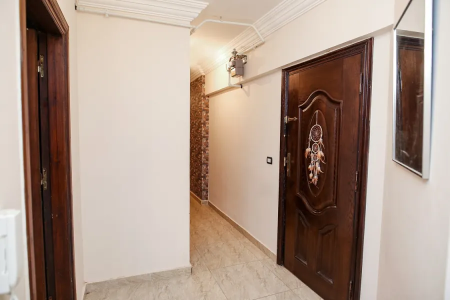 شقة للبيع 140م جناكليس (على الترام مباشرة)