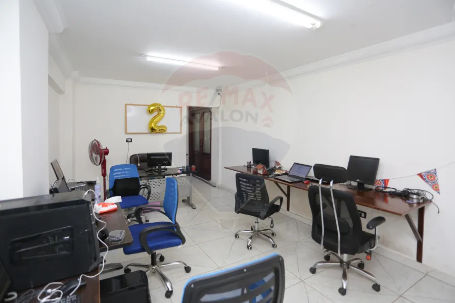 شقة إدارى للبيع 70م سيدى جابر (خطوات من شارع المشير و محطة ترام مصطفى كامل) - تصلح عيادة أو أى نشاط إدارى