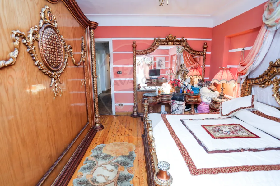 شقة للبيع 120 م صافي ميامي ( شارع اسكندر ابراهيم - تري البحر )