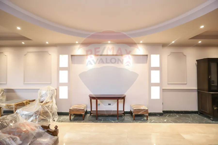 شقة للبيع 315م كفر عبده (ش أمير البحار)