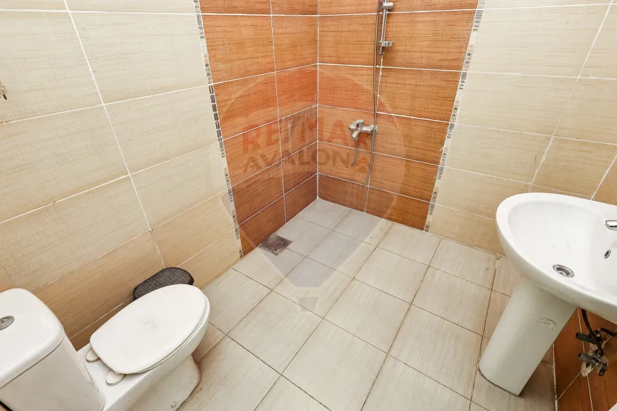 فيلا للبيع 1,800 م كينج مريوط (خلف ماكدونالدز)