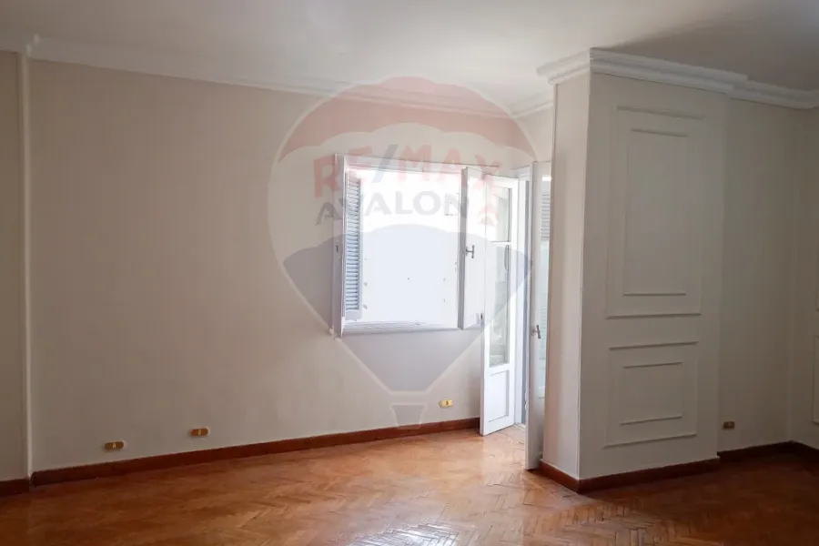 شقة للبيع 100 م سان ستيفانو (خطوات من البحر)