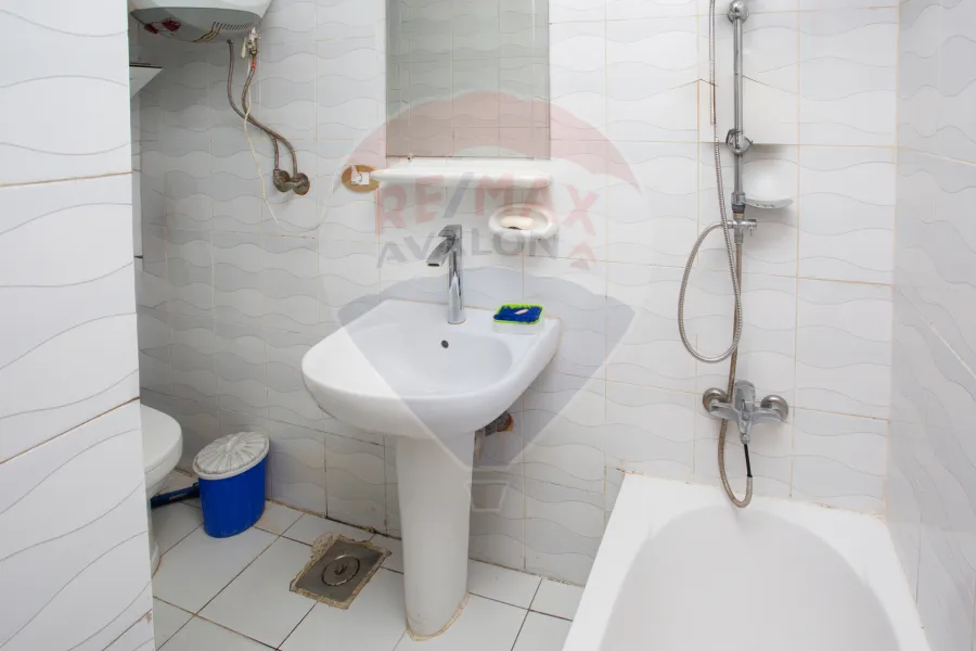 شقه للبيع 135 م سموحة (ش النصر)