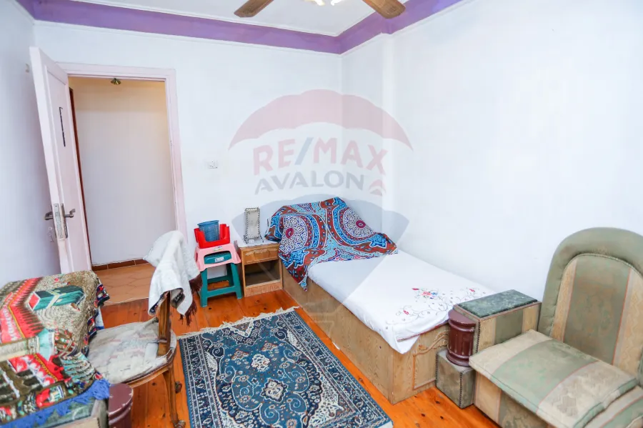 شقة للبيع 160م كفر عبده ( ش خليل الخياط )