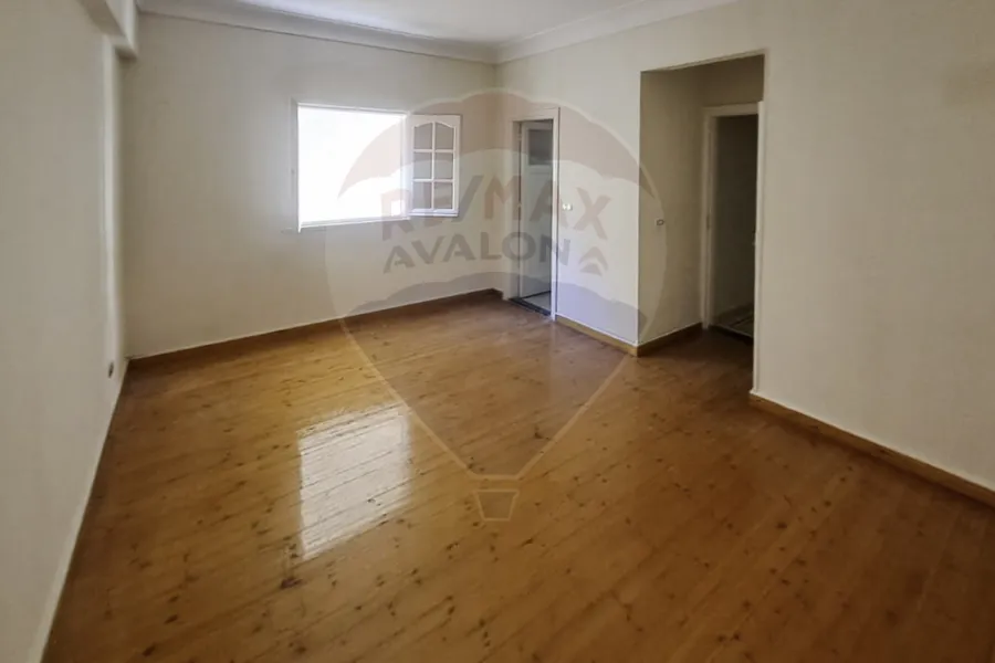 شقة للبيع 195 م سابا باشا (خطوات من ش ابو قير والترام)