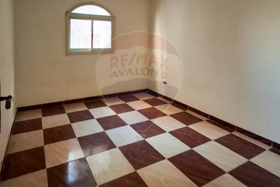 شقة للبيع 135 م سيدي بشر (خطوات من ش العيسوي)