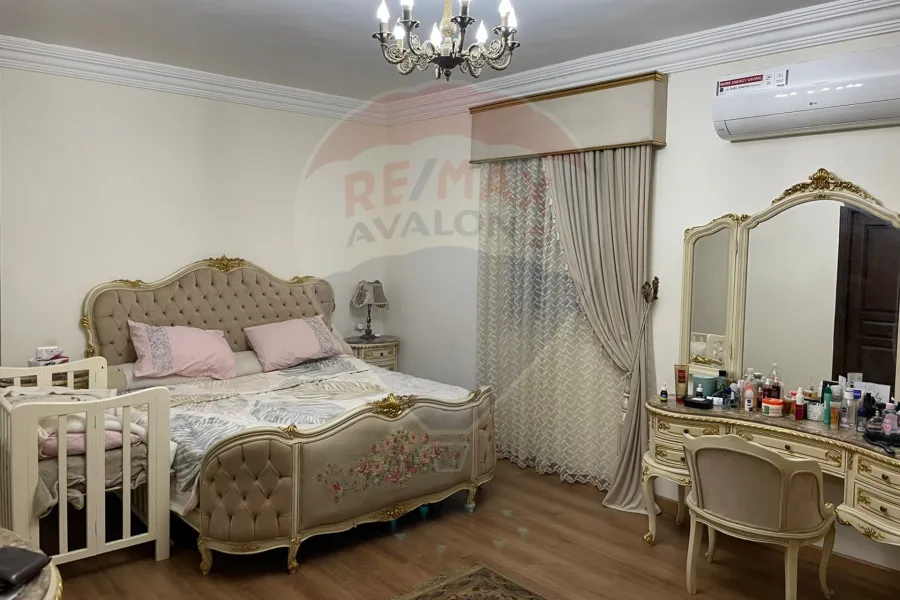 شقة للبيع 200 م سان أستيفانو ( خطوات من الفورسيزون )