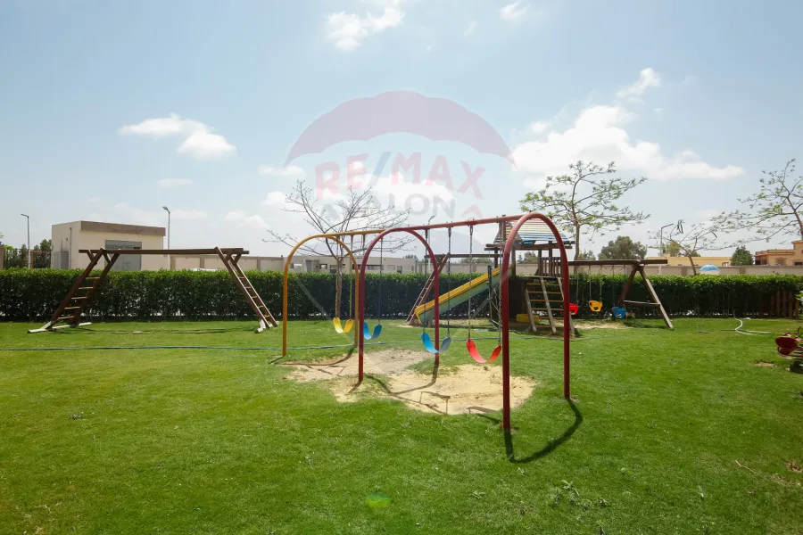 Chalet + garden for sale on the coast (Grand Hills Village) 60 m