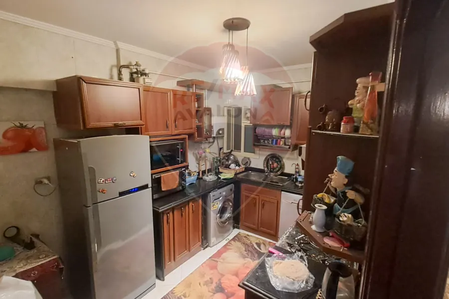 Apartment for sale 155 m Zizinia (steps from Abu Qir St.)