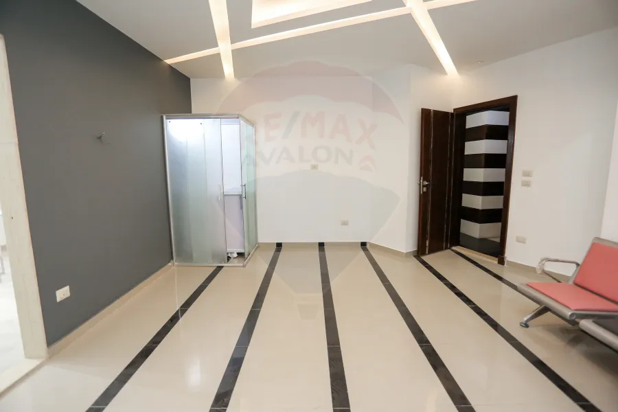 مقر اداري للايجار 65 م لوران (علي الترام مباشر)