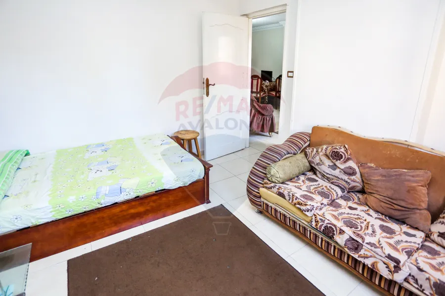 شقة للبيع 125 م كليوباترا ( ش مسجد العبيسى متفرع من شارع الدير )