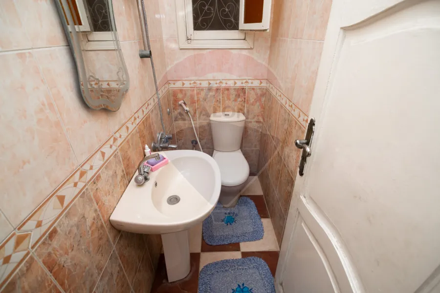 شقة للبيع 130 م محرم بك (ش الرصافة الرئيسي)