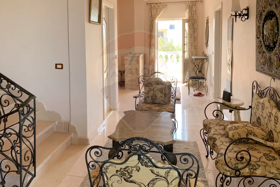 Registered villa with blue contract for sale 1,008 m king Mariout (El-Kafoury Main road)