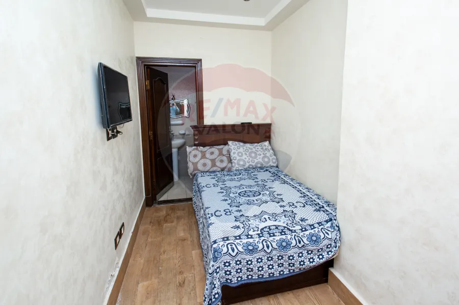 شقه للبيع 520 م سيدي بشر(ش محمد نجيب - على البحر مباشرة)