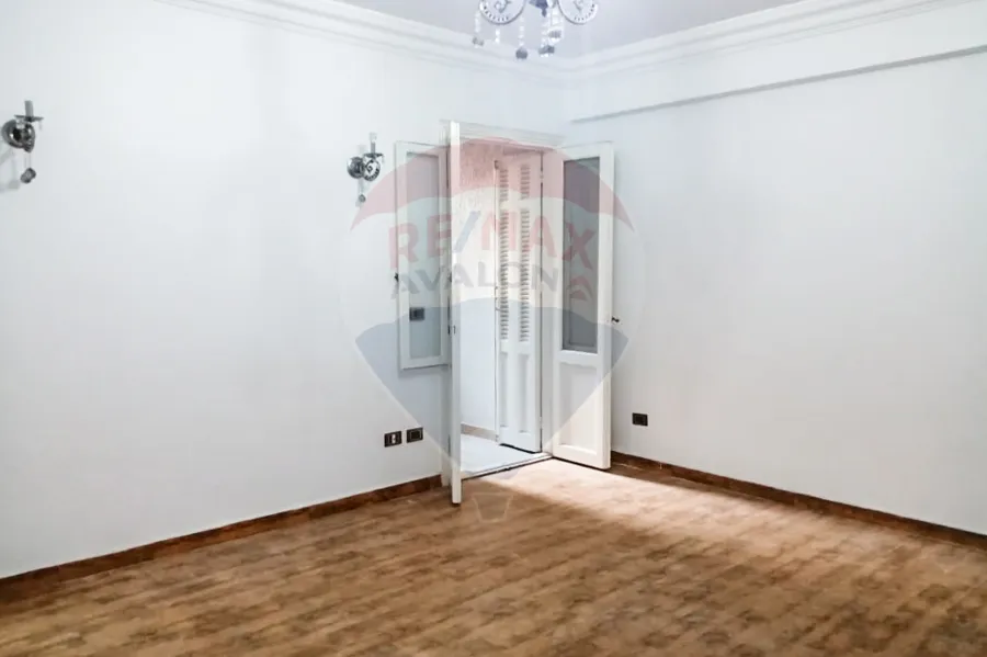 Apartment For Rent 195 m Camp Caesar ( Port Saed St Steps From San Mark College.)