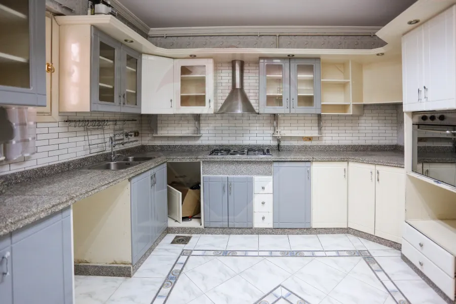 شقه للبيع 280 م سموحة (شارع 50 - بجوار نقابه الاطباء)