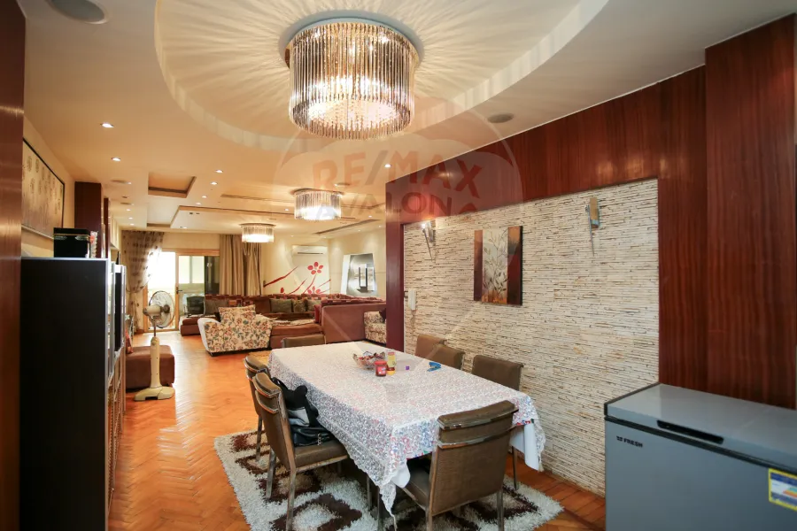 شقة للبيع 210 م كفر عبده (متفرع من ش ابراهيم راجي)