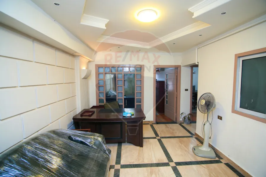 شقه إداري للايجار 85 م سيدي جابر ( خلف محطة سيدي جابر