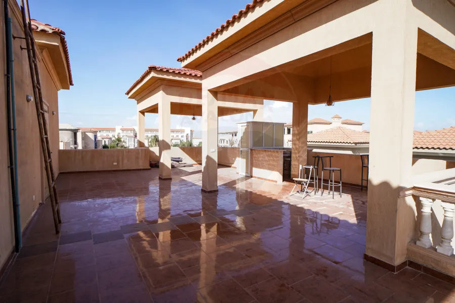 فيلا مستقلة للبيع 701 م كينج مريوط (كومباوند اليكس ويست)