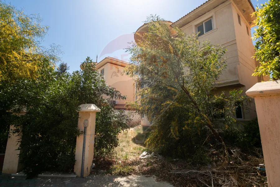 فيلا ستاند الون للبيع 560 م كينج مريوط (كومباوند العروبه رويال)