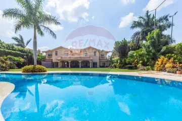 فيلا فاخره للبيع 2,200 م  كينج مريوط (داخل كومباوند بالكينج مريوط - خطوات من  الاستاد)