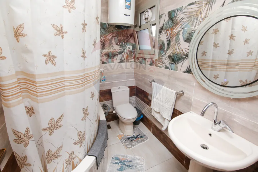 Apartment for sale 204 m Al Azarita (Chompolion St.)