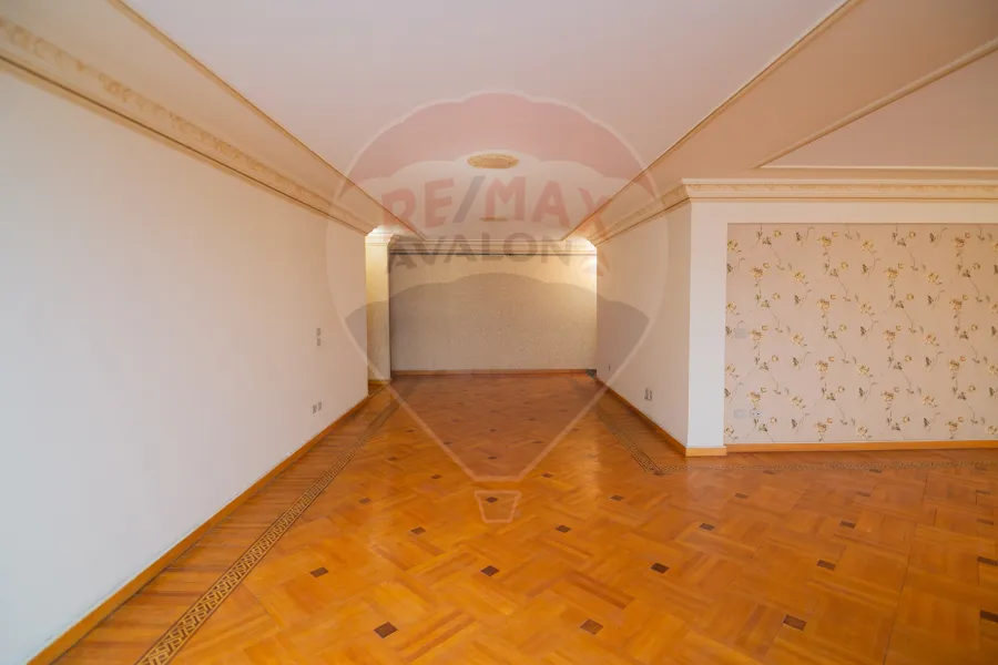 Apartment for sale 230 m Glem (Mostafa Fahmy St.)