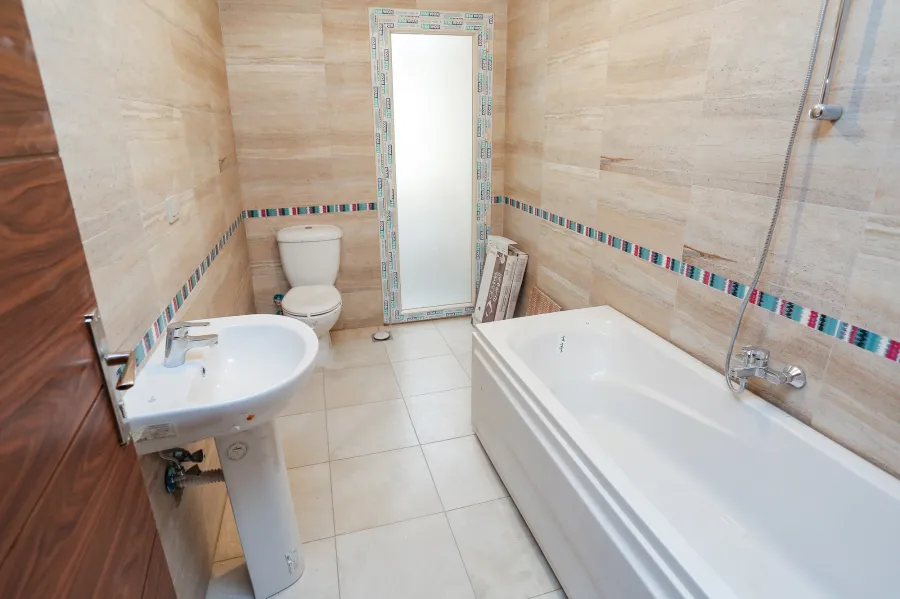 شقة للبيع 295 م جليم ( ش ابو قير )