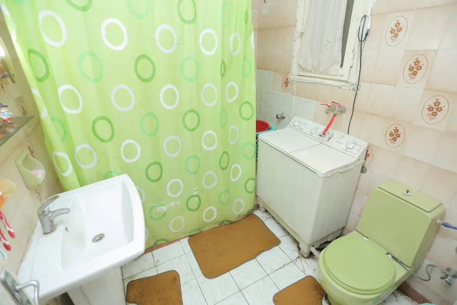 شقة للبيع 95م زيزينيا (بجوار فنون جميلة)