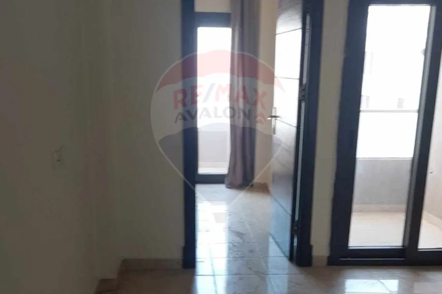 شاليه + روف للبيع الساحل (جراند هيلز) 55 م