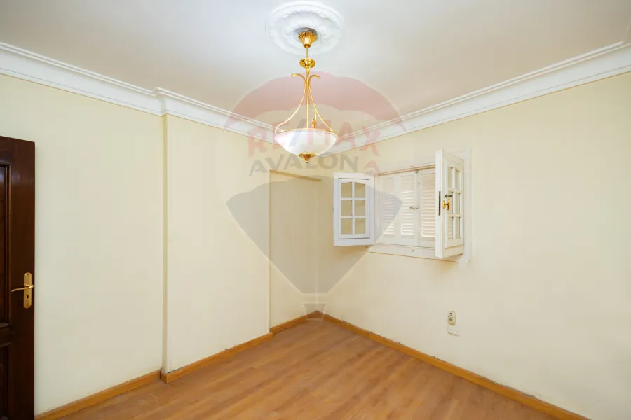 شقة للبيع 140 م لوران (ش محمد الدري)