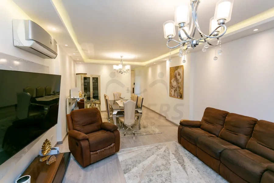 شقة للبيع 140 م كفر عبده (ش ابراهيم راضي)