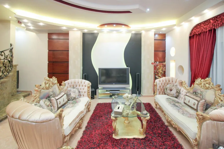 Stand Alone Villa 1050m for Sale Al Orouba Compound ( King Marriot ) 3 Floors