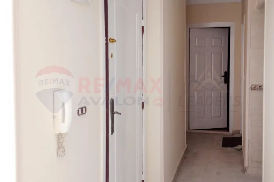 Apartment for rent 115 m in Azarita (steps from the colleges)